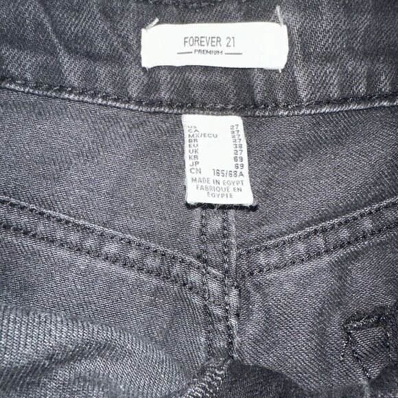 Forever 21 NWT High Waisted Distressed Mom Jeans Black Size 27 - Picture 4 of 5